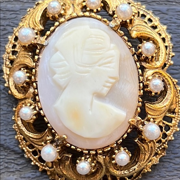Vintage Florenza carved cameo brooch/pendant - Picture 4 of 4